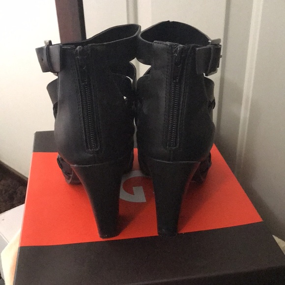 Black Caged Sandal Guess size 8 - Picture 3 of 4